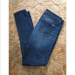 Dark Wash Comfy Skinnys